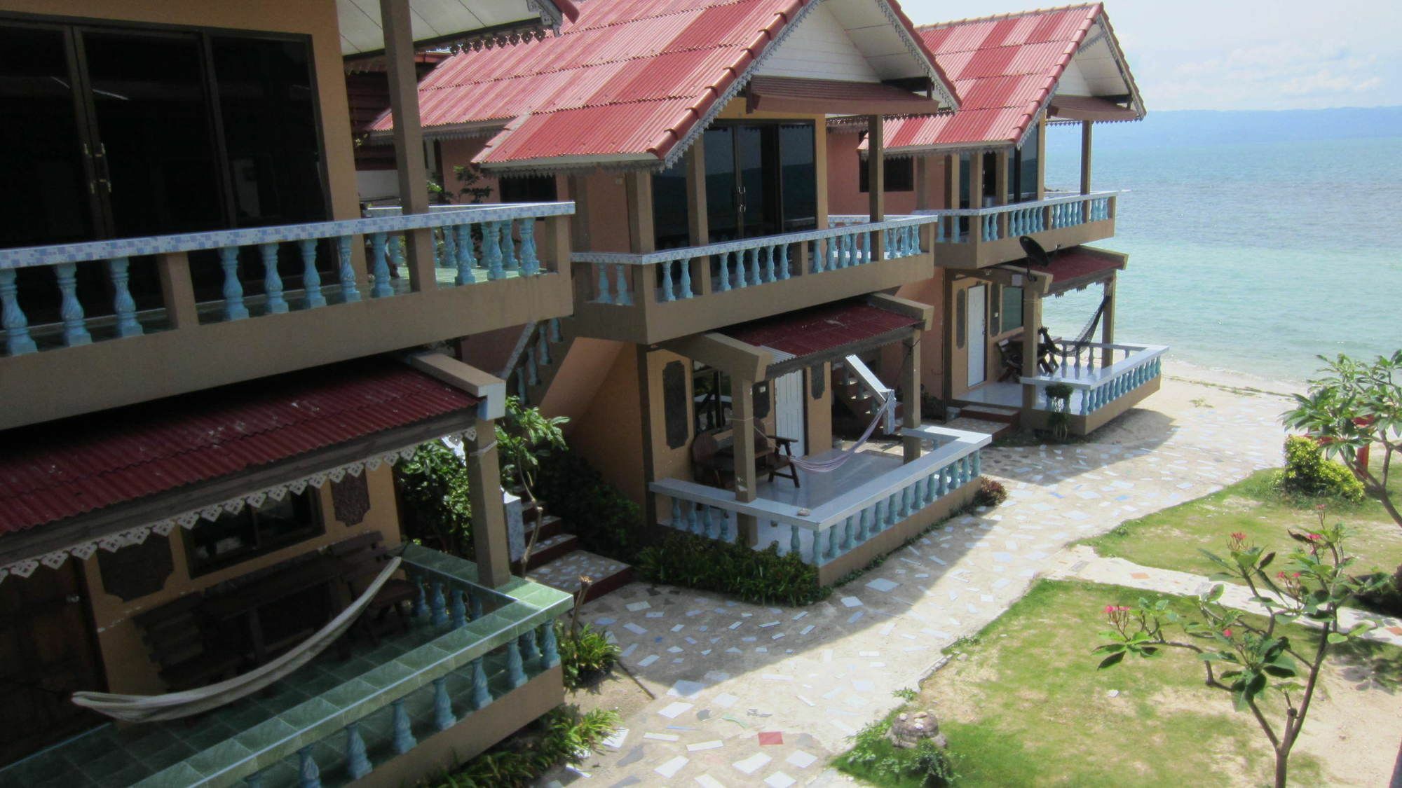 Charung Beach Haad Rin Exterior photo